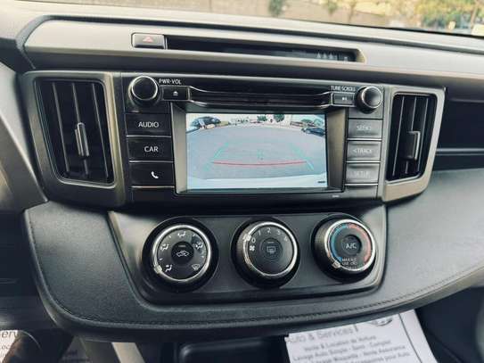 Toyota rav4 2017 AWD image 5