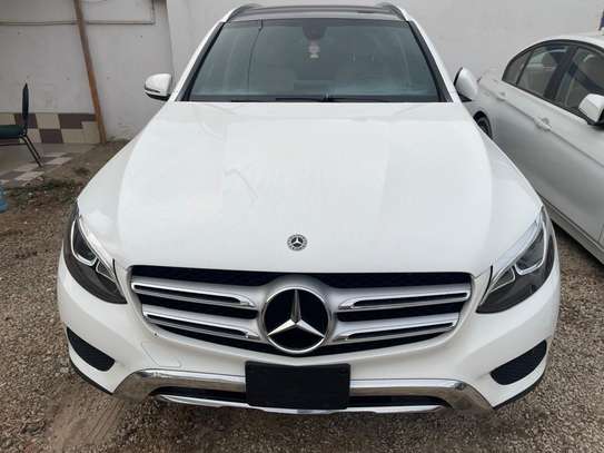 Mercedes Benz Glc 300 4matic image 4