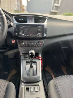 Location Nissan Sentra 2017 faible consommation image 7