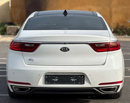 KIA K7 image 6