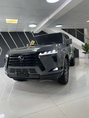 Toyota Lexus GX 550 image 3