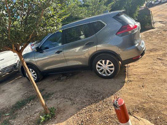 Nissan rogue 2017 image 2