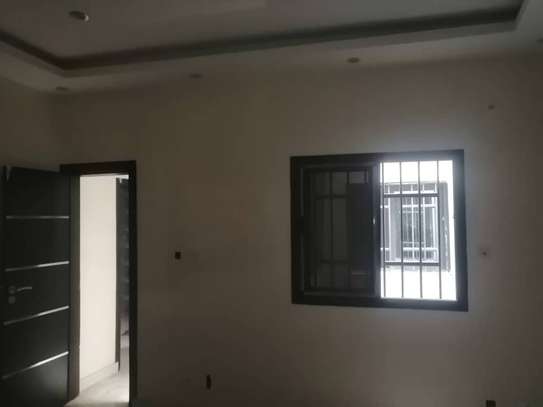 Appartement F3 à louer à Yoff près de la route image 7