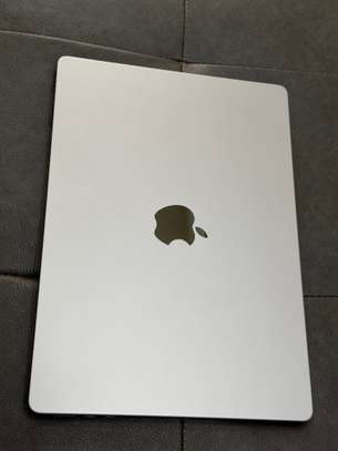 MacBook Pro(M2 pro) 2023 14pouces image 2