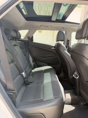 Hyundai Tucson image 6
