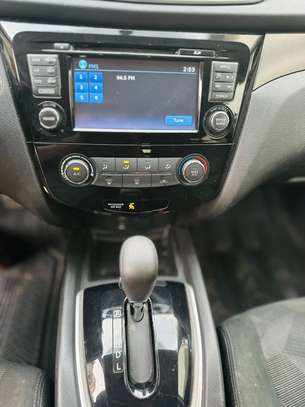 Nissan rogue année 2016 venant image 13