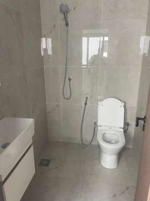 Appartement neuf à louer Point E image 4