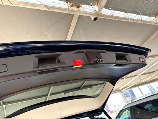 Mercedes Benz GLE400 image 15