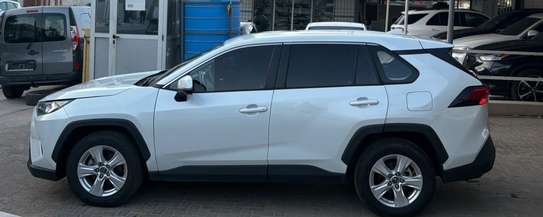 Toyota Rav 4 2021 image 2