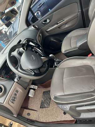 Renault QM3 diesel full options image 6