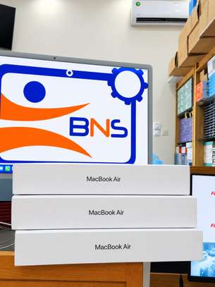 MacBook Air 13.6" M5 (16 Go RAM / 512 Go SSD) image 4