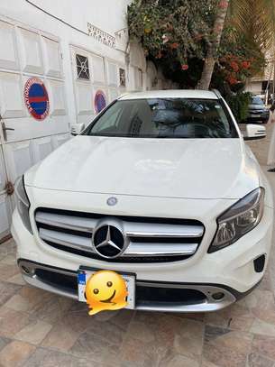 Mercedes Benz GLA 250 image 2