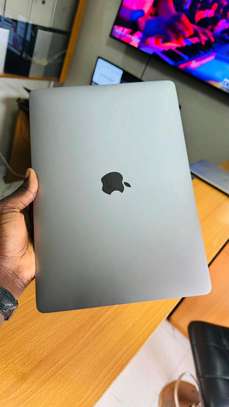 Mac book pro M3 image 2