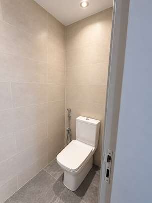 Duplex Premium à vendre en ville av Djily Mbaye vue sur mer image 8