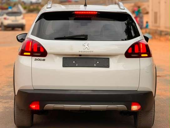Peugeot 2008 année 2018 automatique diesel image 4