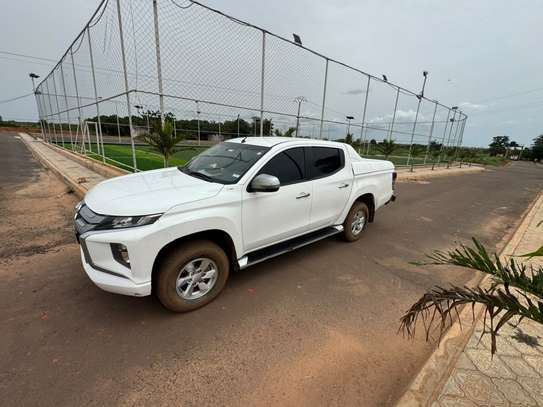 MITSUBISHI L200 2022 image 5