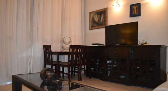 Appartement 2 chambres meublées à louer aux plateau image 2