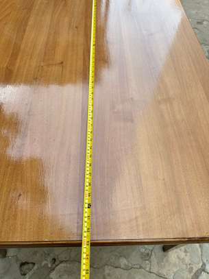 Table ronde bois massif vintage base sculptée image 10