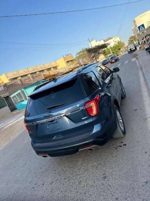 FORD EXPLORER XLT 2019 image 7