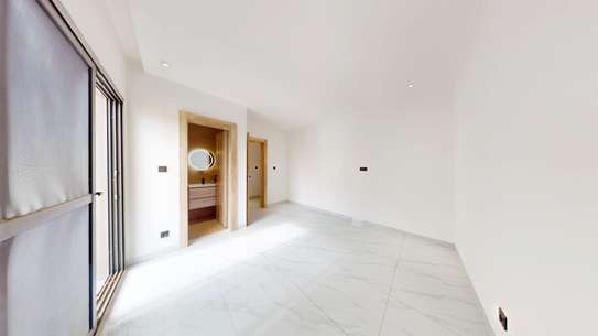 F4 de 170m² au point E image 12