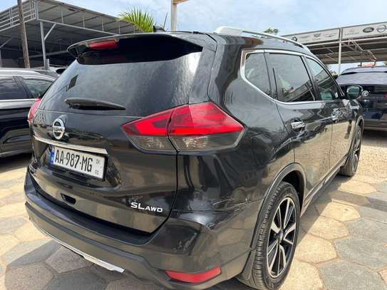 Nissan rogue image 2