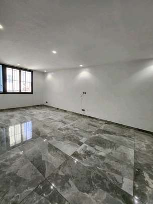 Appartement f3 de 2 chambres et salon à Mermoz image 5