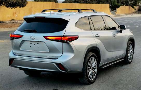 Toyota Highlander PLATINIUM 2023 image 13