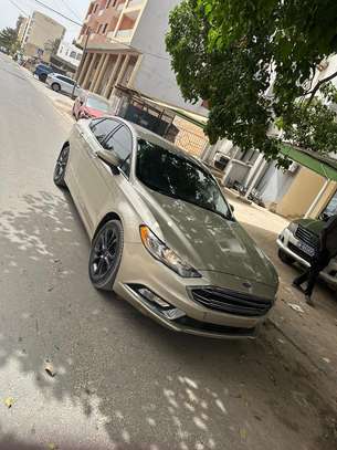 Je vend ma ford fusion 2018 automatic essence 2.5L image 4