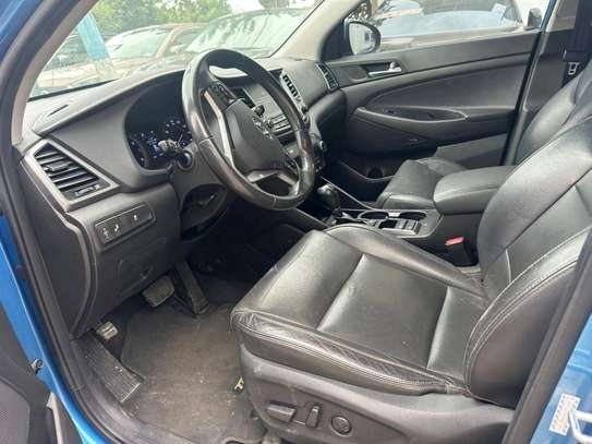 Hyundai Tucson image 8