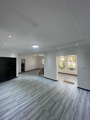 Magnifique Villa R+1 à louer image 7