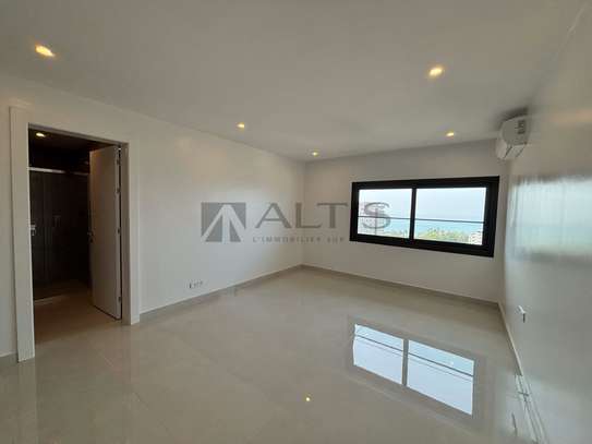 APPARTEMENT F5 HAUT STANDING - HAUT PLATEAU image 8