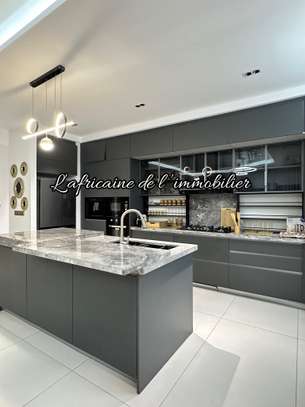 Appartement Meublé à Louer – aux Almadies image 9