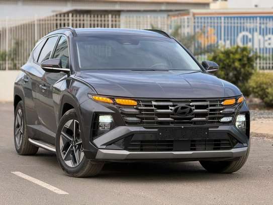 Hyundai Tucson 2024-25 SUV noir spacieux polyvalent image 11