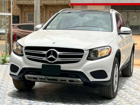 Mercedes-Benz image 12