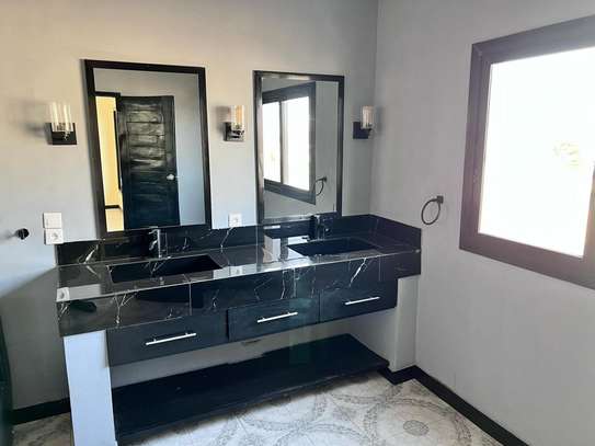 À vendre – Superbe villa  sur un terrain de  150 m² à Sally image 6
