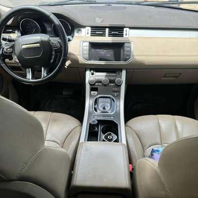 Location Range Rover Evoque image 3