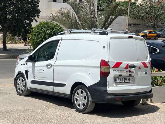 Ford transit image 9