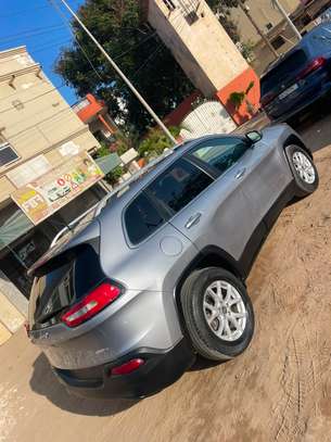 JEEP LATITUDE 2018 image 4