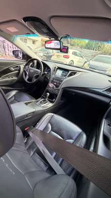 Hyundai grandeur HG240 image 8