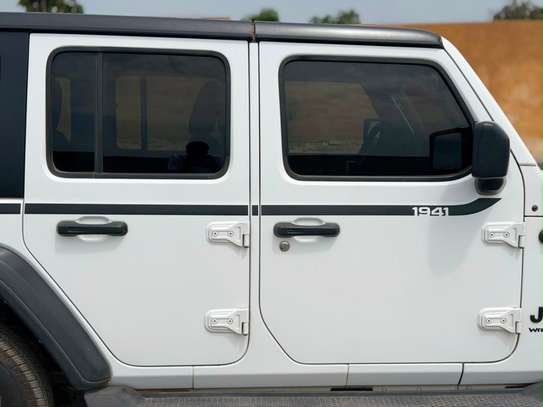 Jeep wrangler 2023 image 10