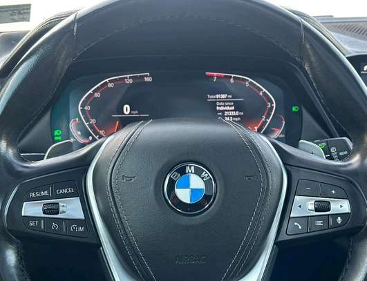 BMW 2019 image 10