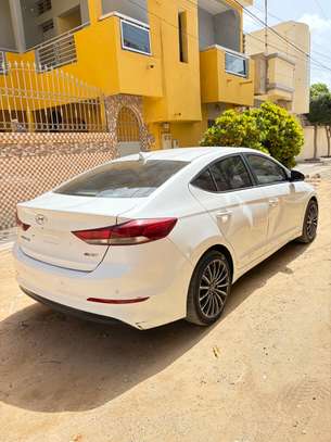 Hyundai Avante Diesel 2016 image 7