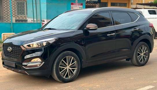 HYUNDAI TUCSON image 7
