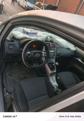 Toyota Auris année 2011 image 2