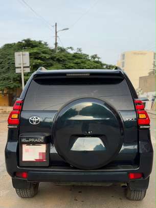 TOYOTA LAND CRUISER PRADO  ANNÉE 2023 image 3