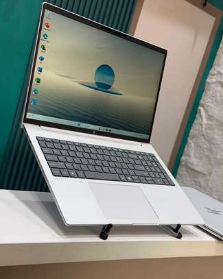 HP EliteBook 8 G1a AI PC – Ryzen 5 | 16Go DDR5 | SSD 512Go image 4