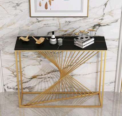 Console design métal jaune doré avec miroir blanc image 2
