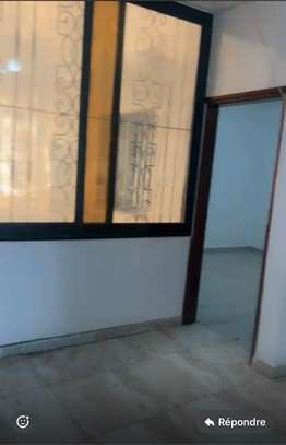 Appartement à louer près du BRT (Pharmacie Golf) image 8