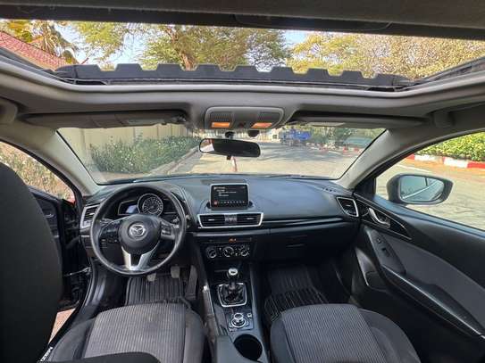 Je vend ma Mazda 3 2016 manuel essence image 13