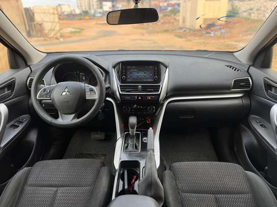 Mitsubishi Eclipse Cross image 4